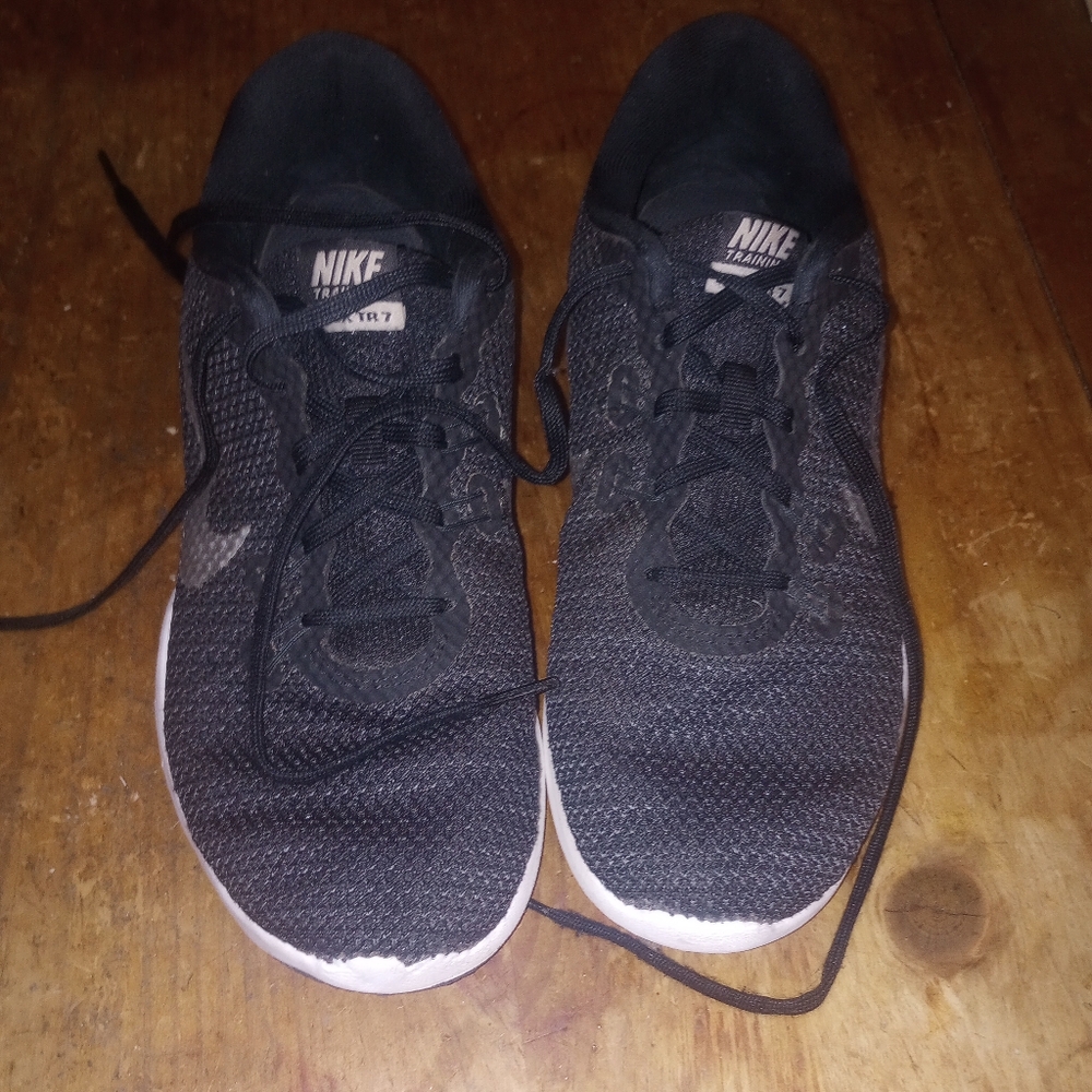 Nike Black and White Women's Sneakers